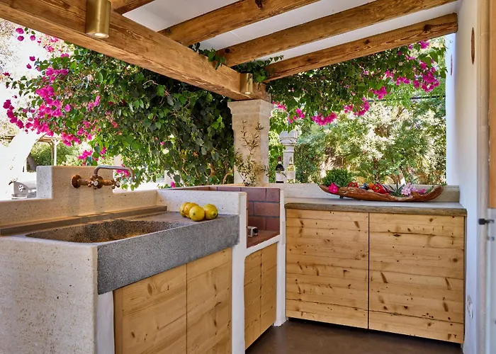 Romani Semesterbostad